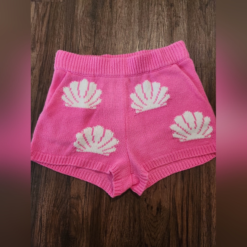 Show Me Your MuMu Pink Knit Shell-Pattern Shorts - Picture 2 of 5